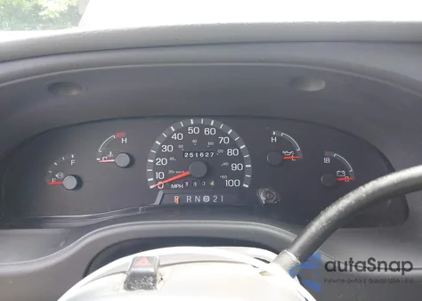 2003 Ford E-150 Recreational z USA, uszkodzony, nr VIN 1FDRE14W83HB65972